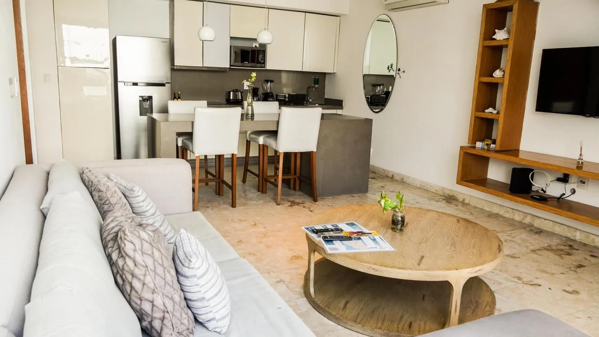 Penthouse Zona Centro Quinta Av 2Bd,2 Bt Apartment Playa del Carmen